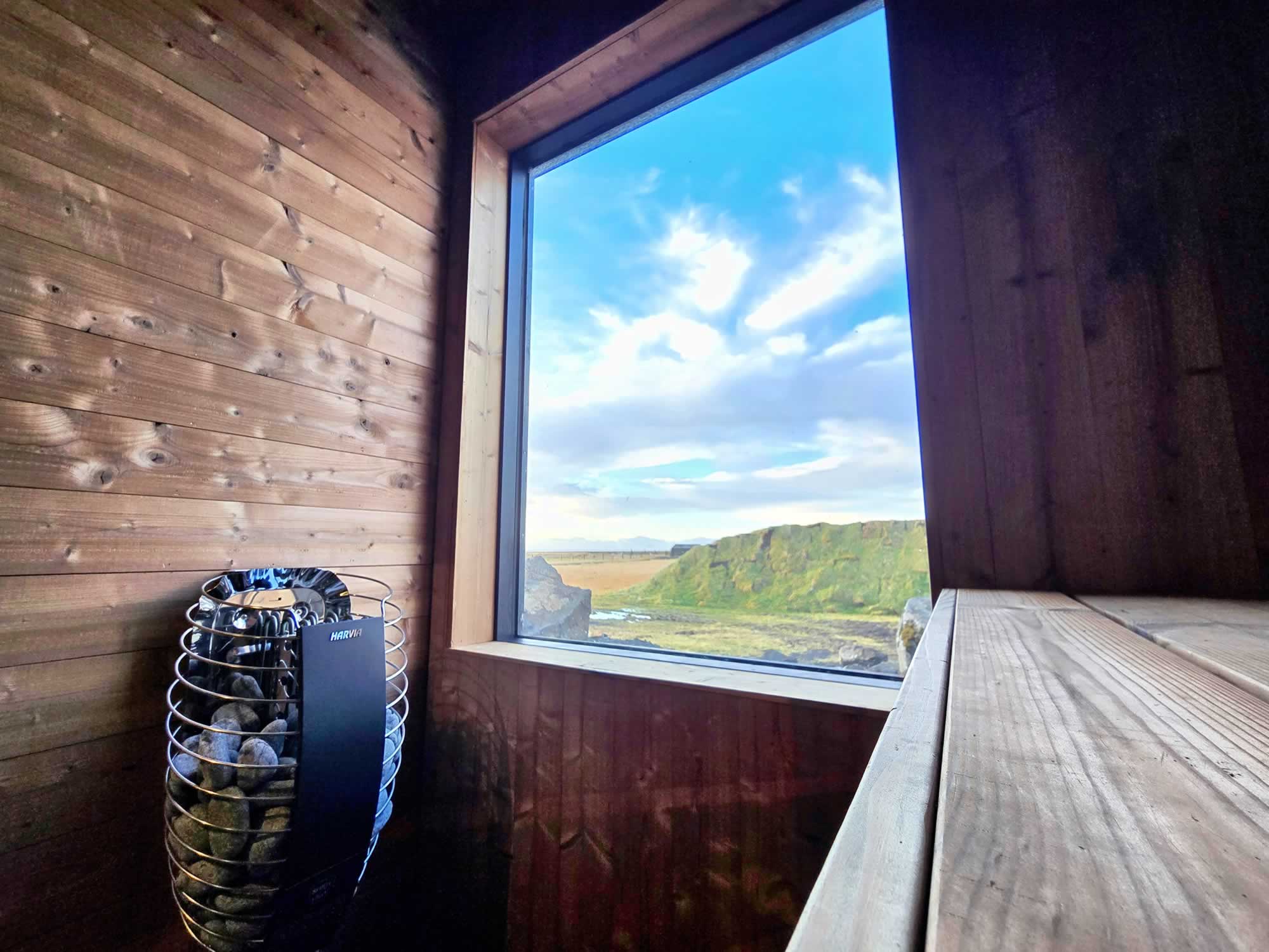 aurora-cabin-2025121319094790